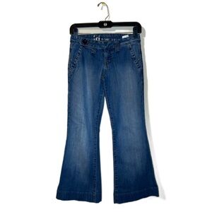 ⭐️L.e.i Flared Jeans